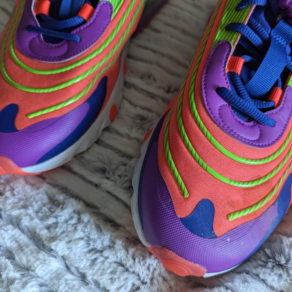 Nike Air Maxes - Picture 6 of 15